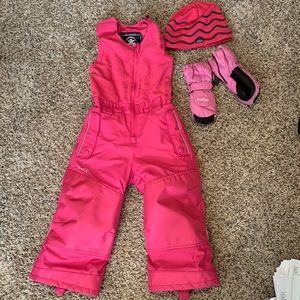 3 T Kamik snow pants, small Patagonia hat, Gordini mittens